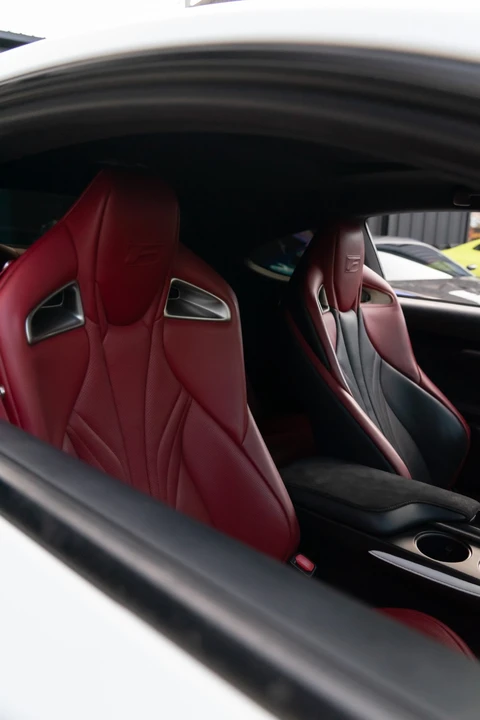 2015 Lexus RC F - Image 16 of 19