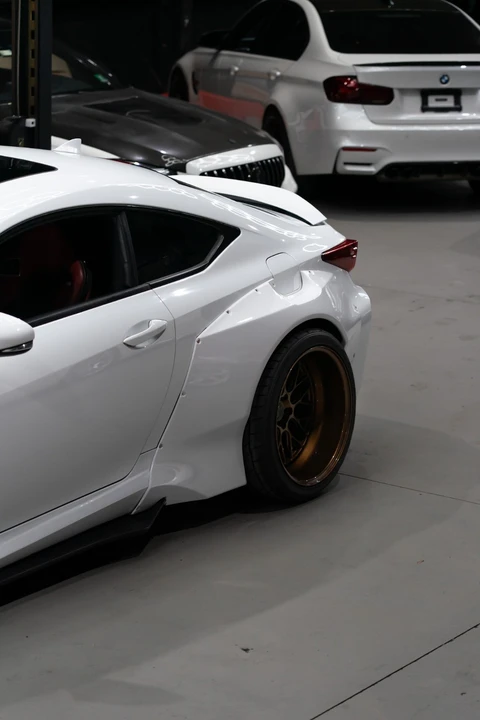2015 Lexus RC F - Image 5 of 19