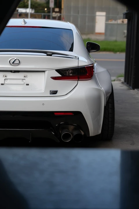 2015 Lexus RC F - Image 13 of 19