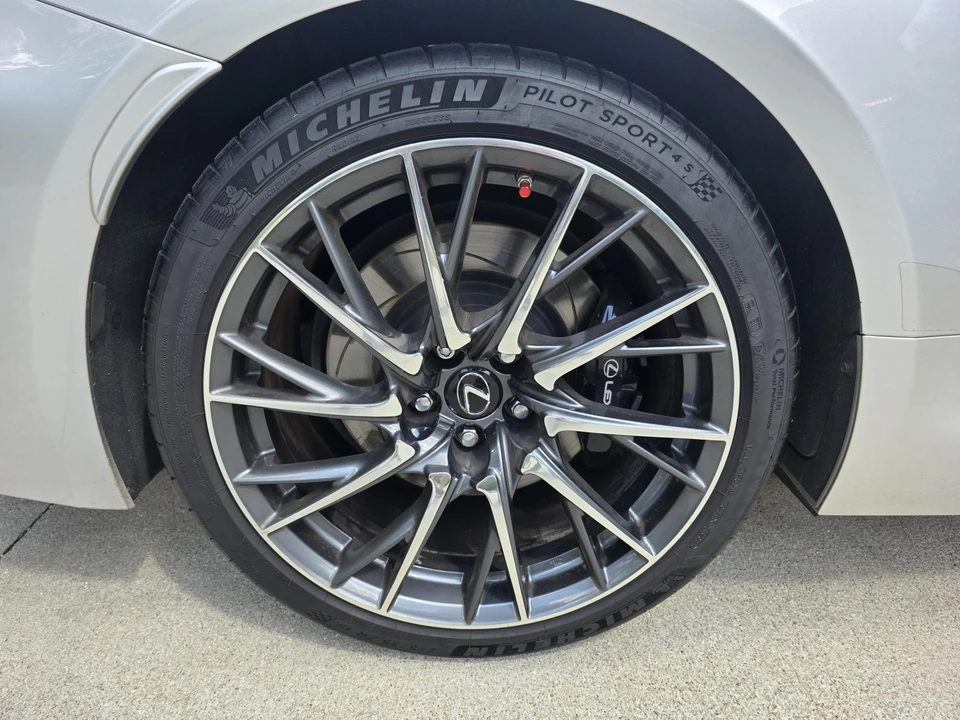 2015 Lexus RC F - Image 23 of 31