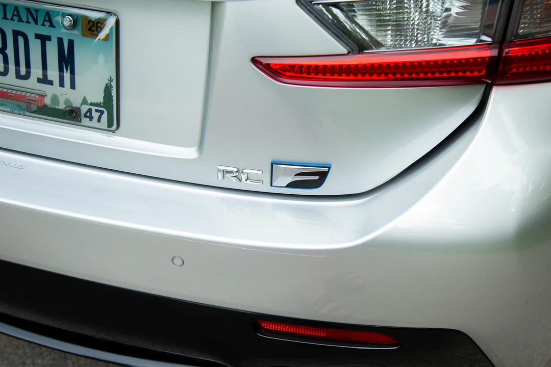 2015 Lexus RC F - Image 19 of 31