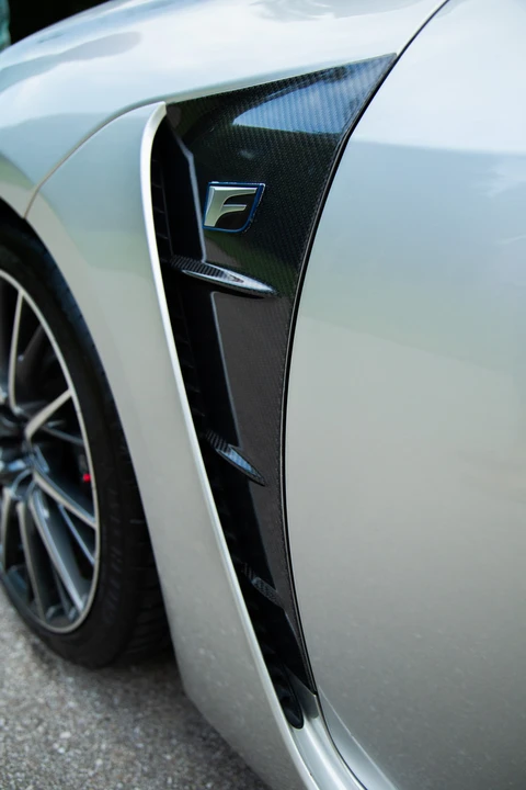 2015 Lexus RC F - Image 14 of 31