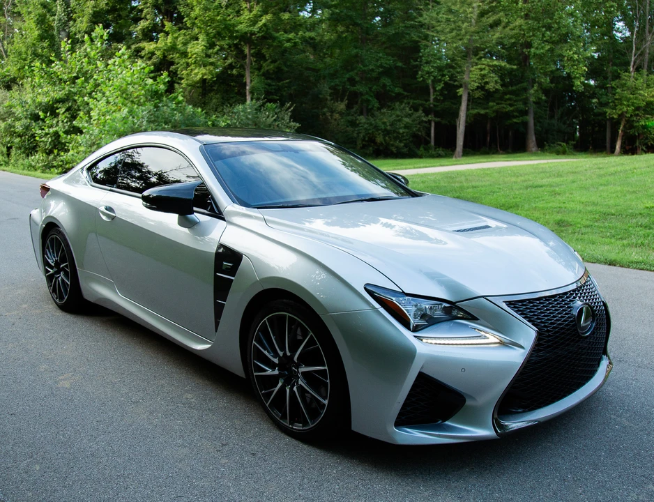 2015 Lexus RC F - Image 11 of 31