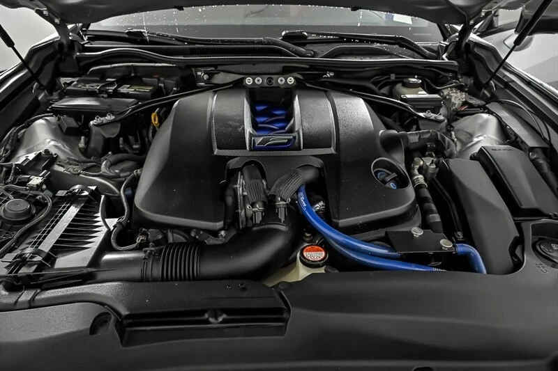 2015 Lexus RC F - Image 12 of 31