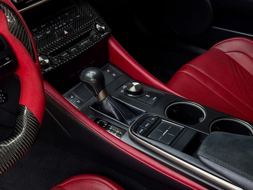 2015 Lexus RC F - Image 16 of 21