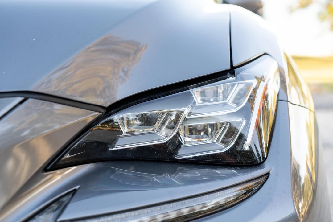 2015 Lexus RC F - Image 11 of 31