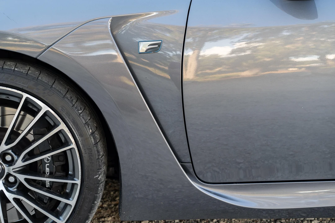 2015 Lexus RC F - Image 14 of 31