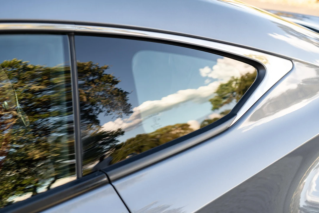 2015 Lexus RC F - Image 17 of 31