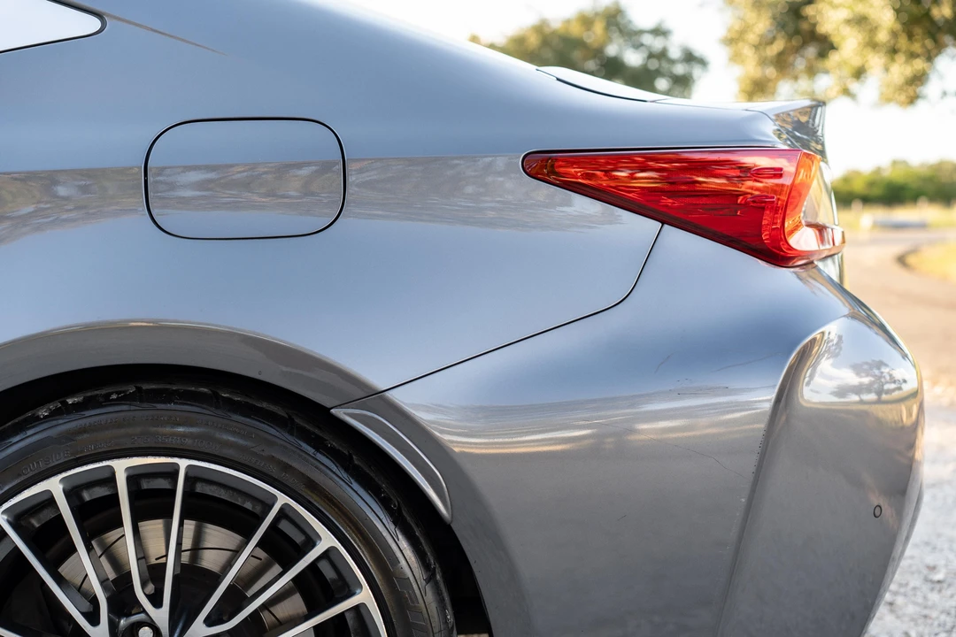 2015 Lexus RC F - Image 19 of 31