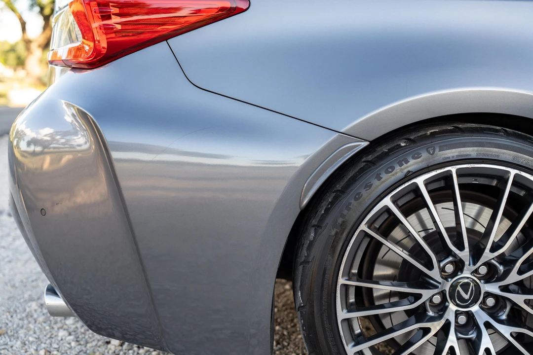 2015 Lexus RC F - Image 25 of 31