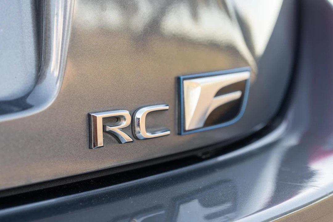 2015 Lexus RC F - Image 22 of 31