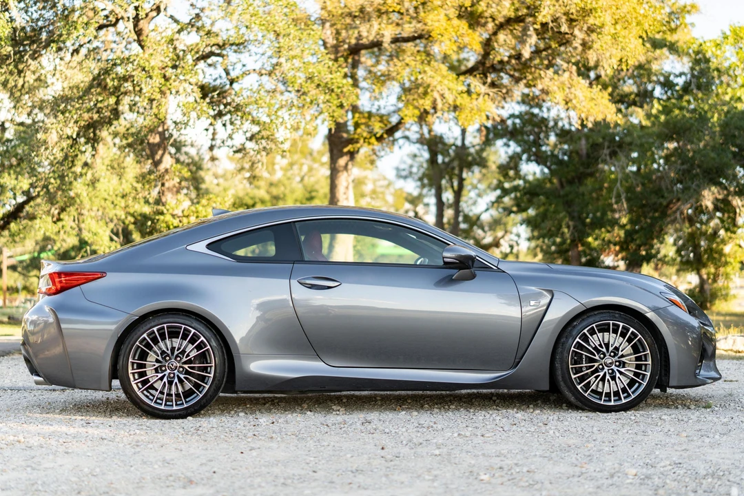 2015 Lexus RC F - Image 3 of 31