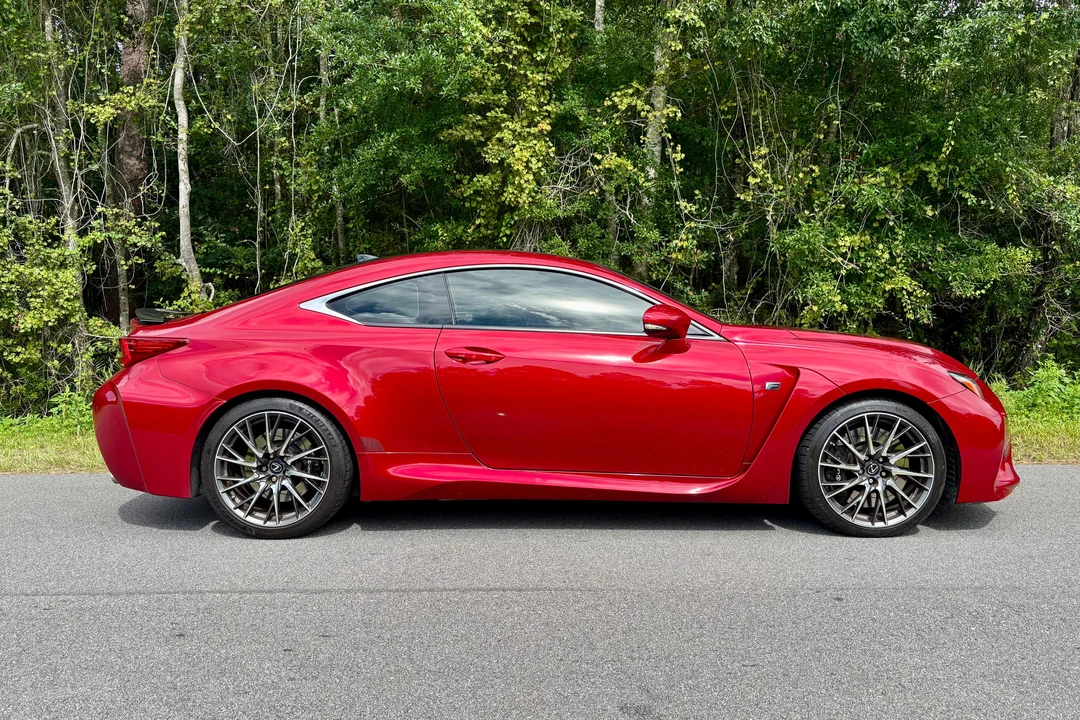 2015 Lexus RC F - Image 19 of 31
