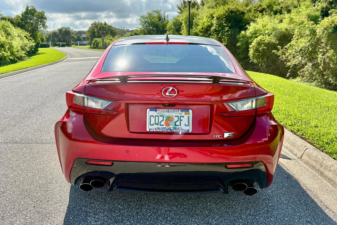 2015 Lexus RC F - Image 15 of 31