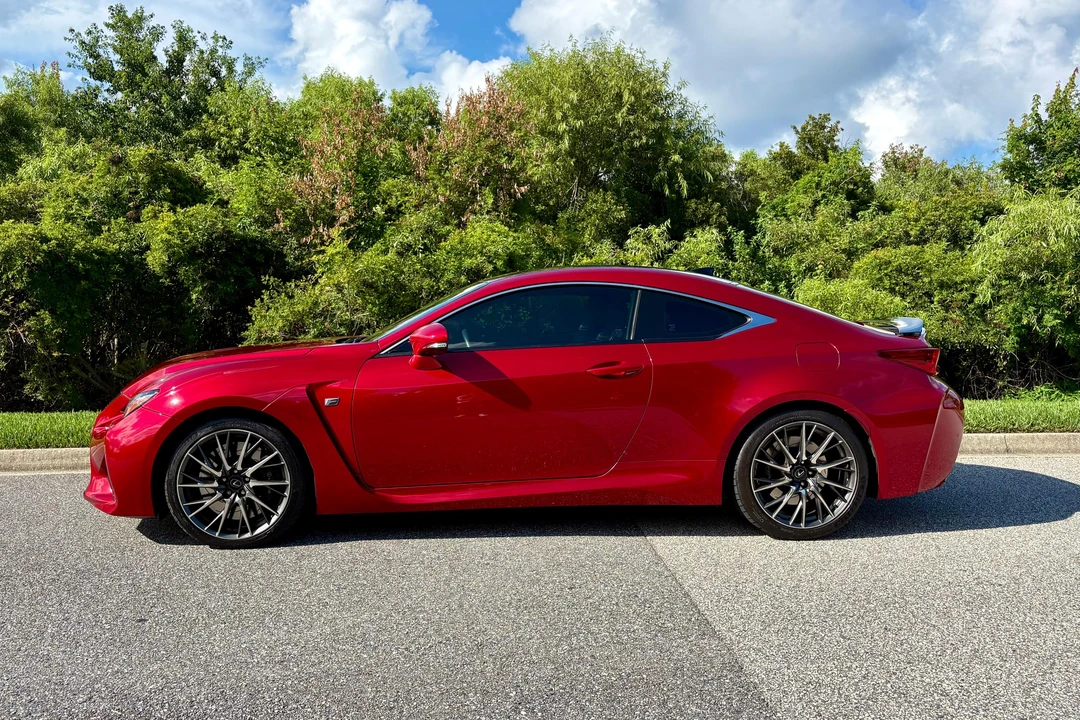 2015 Lexus RC F - Image 11 of 31