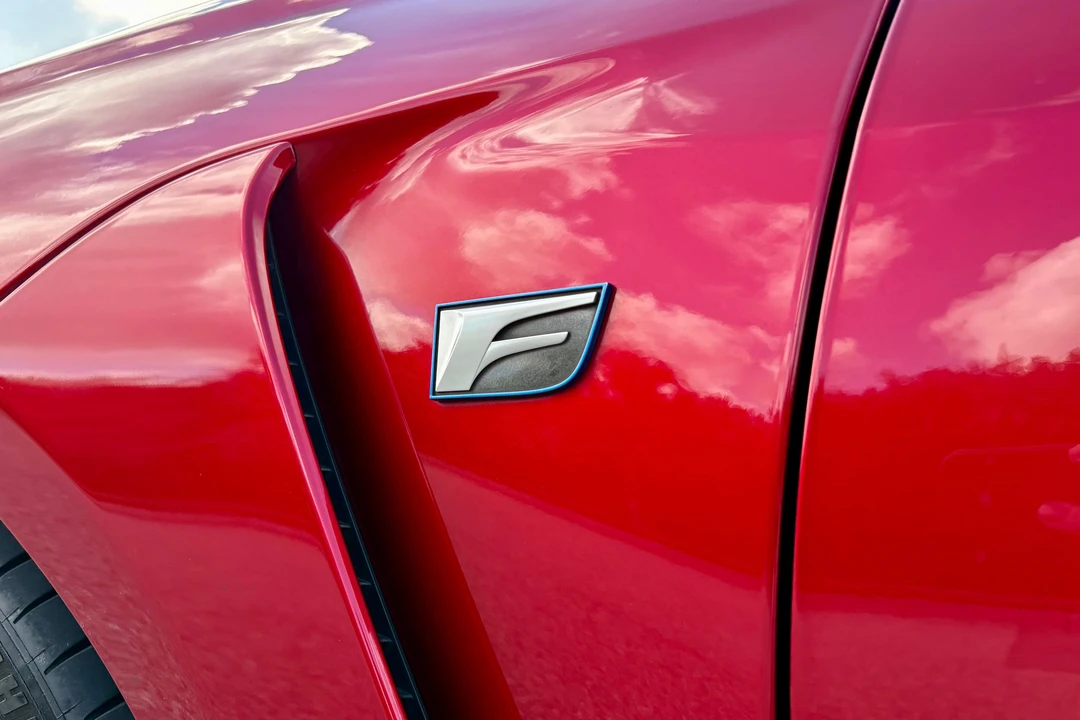2015 Lexus RC F - Image 22 of 31