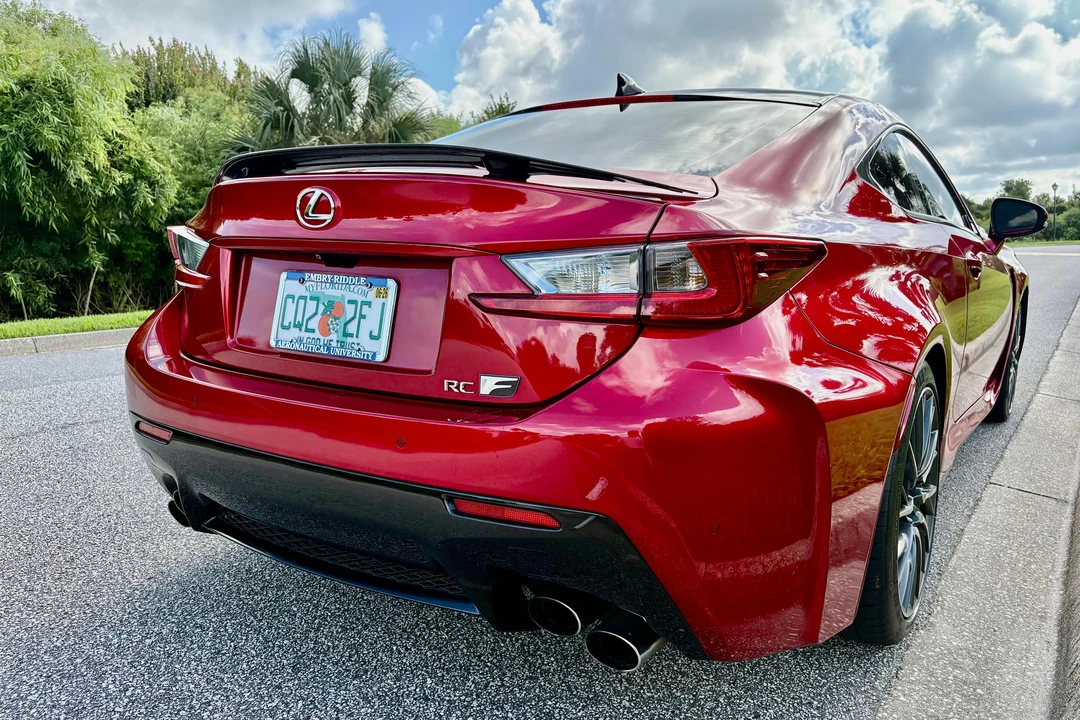 2015 Lexus RC F - Image 16 of 31