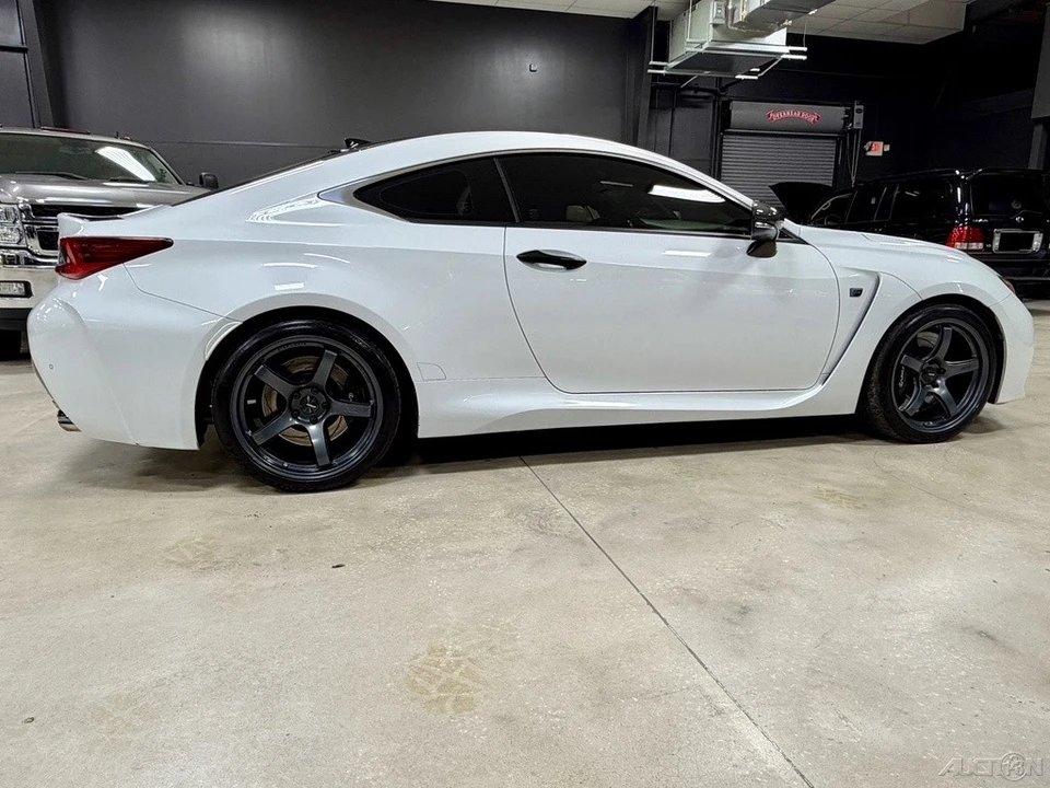 2015 Lexus RC F - Image 7 of 12