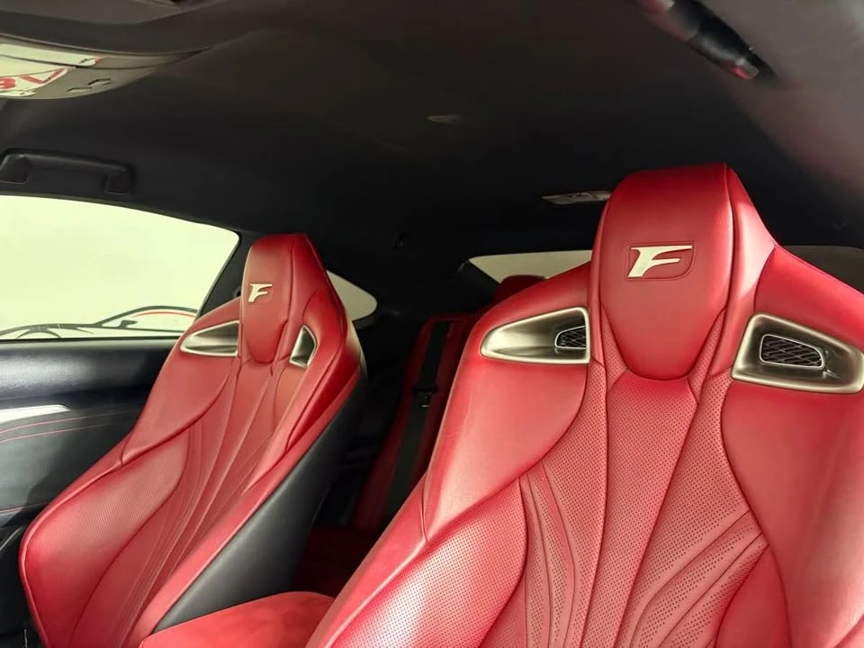 2015 Lexus RC F - Image 13 of 20