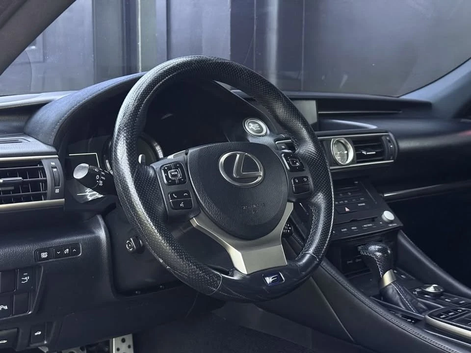2015 Lexus RC F - Image 14 of 20