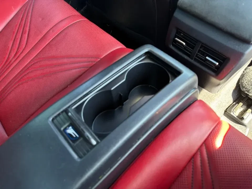 2015 Lexus RC F - Image 15 of 17