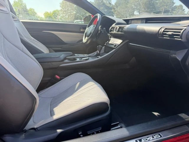 2015 Lexus RC F - Image 22 of 31