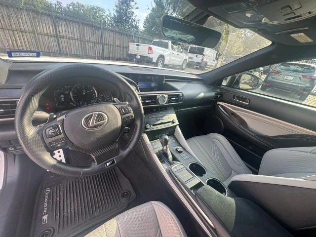 2015 Lexus RC F - Image 4 of 8