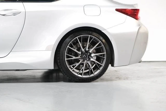 2015 Lexus RC F - Image 13 of 21