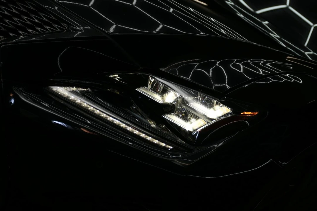 2015 Lexus RC F - Image 8 of 21