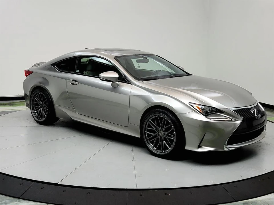 2015 Lexus RC - Image 3 of 12