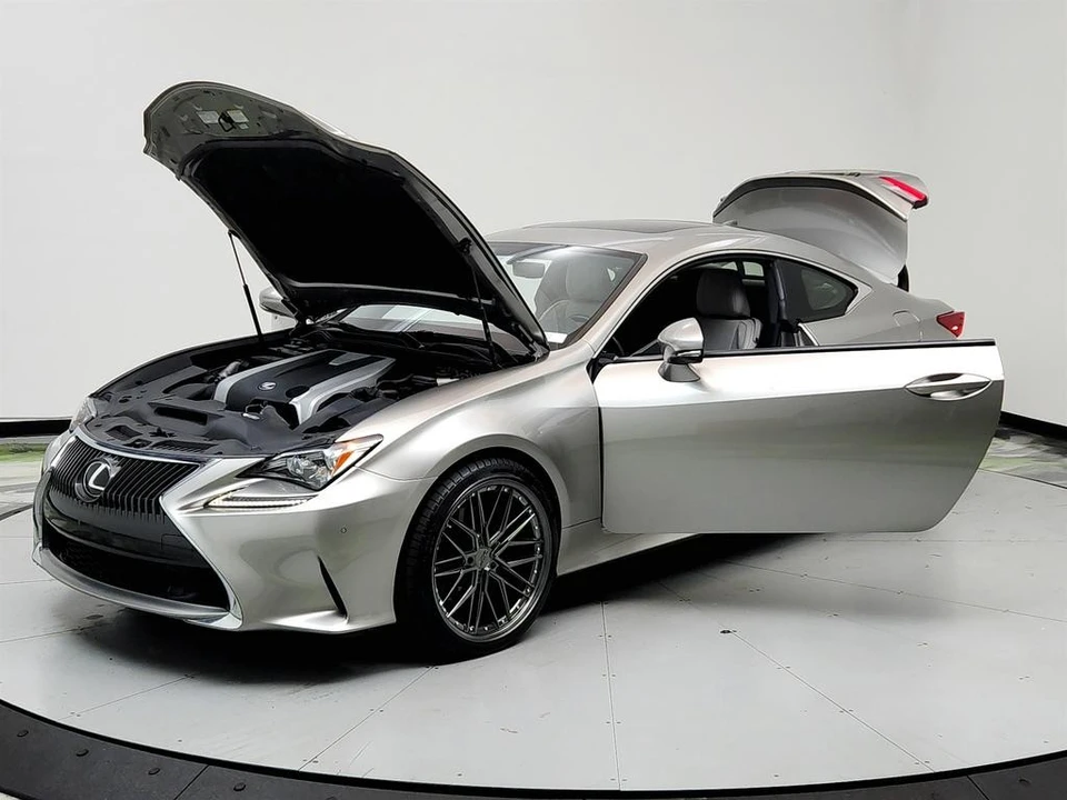 2015 Lexus RC - Image 9 of 12