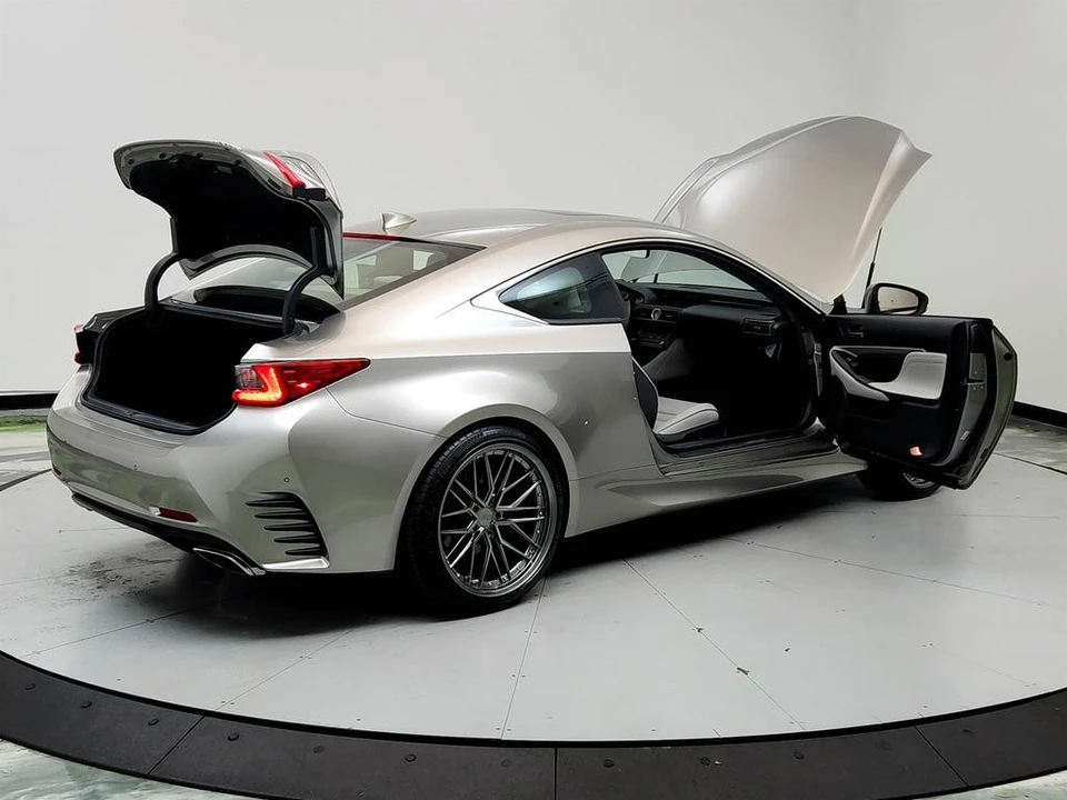 2015 Lexus RC - Image 11 of 12