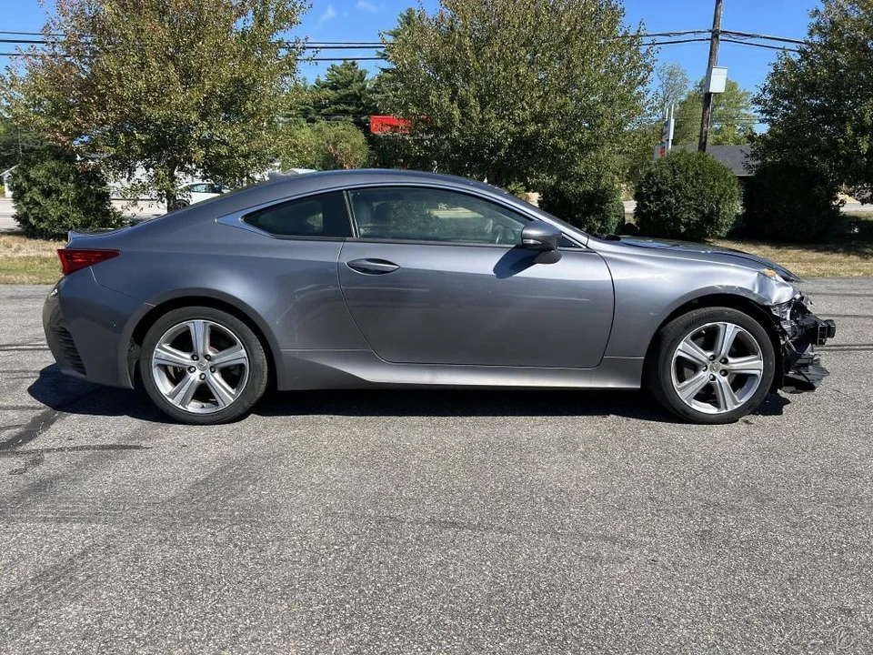 2015 Lexus RC - Image 2 of 12