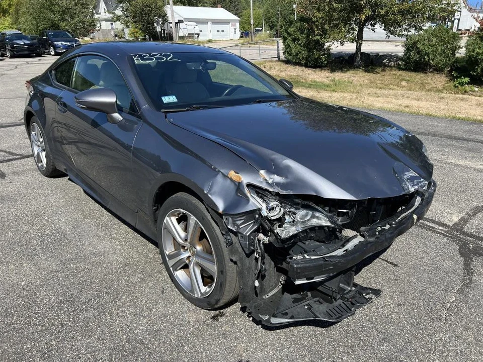 2015 Lexus RC - Image 9 of 12