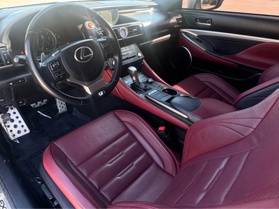 2015 Lexus RC - Image 9 of 14