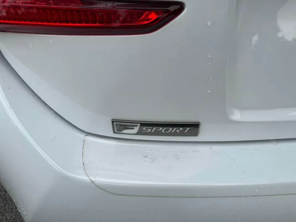 2015 Lexus RC - Image 11 of 15