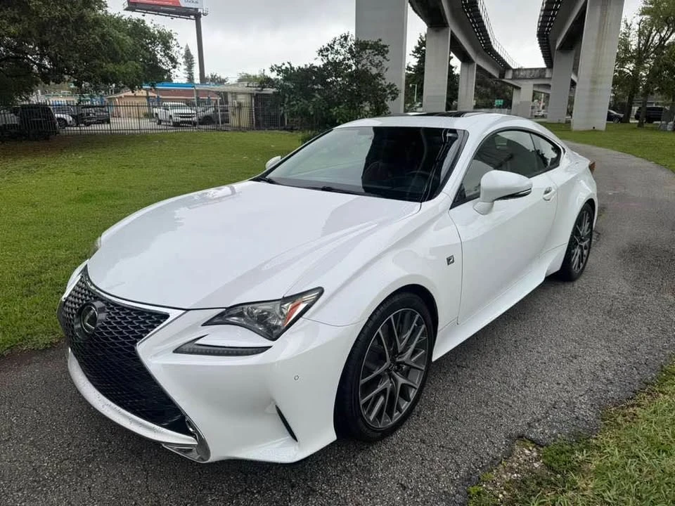 2015 Lexus RC - Image 5 of 15