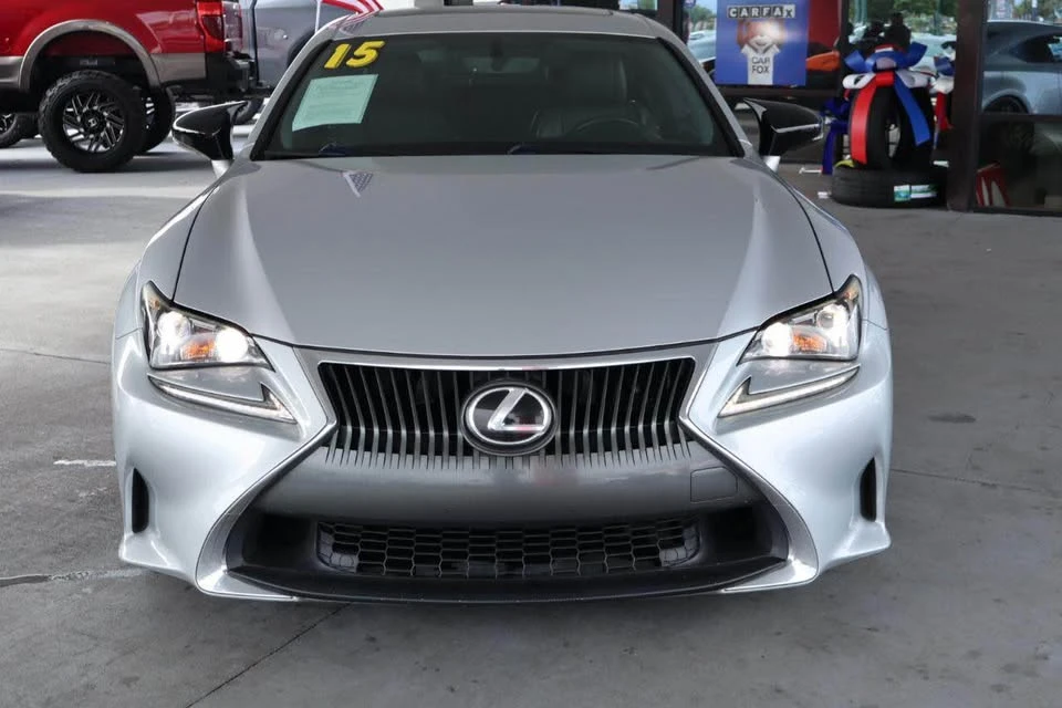 2015 Lexus RC - Image 10 of 11