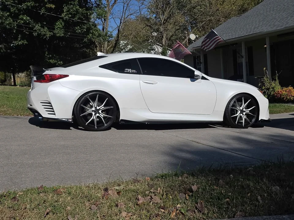 2015 Lexus RC - Image 2 of 5