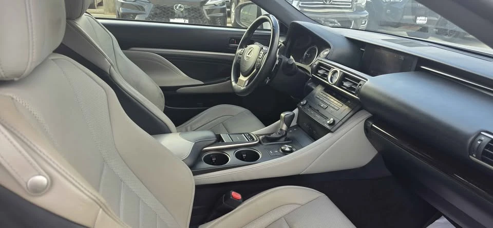 2015 Lexus RC - Image 5 of 20