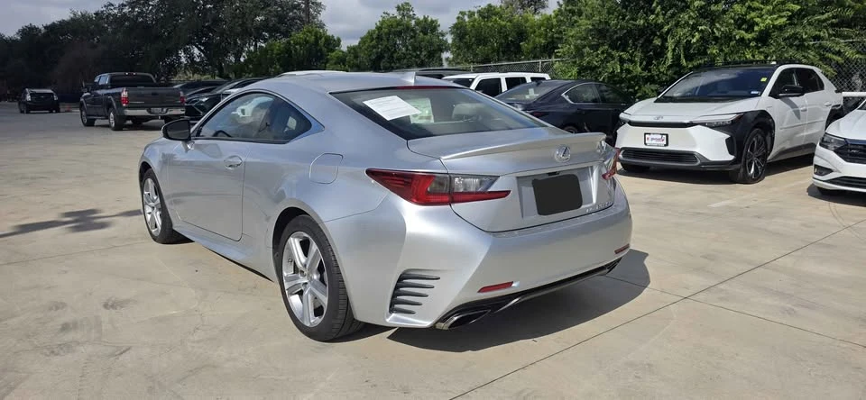 2015 Lexus RC - Image 8 of 20