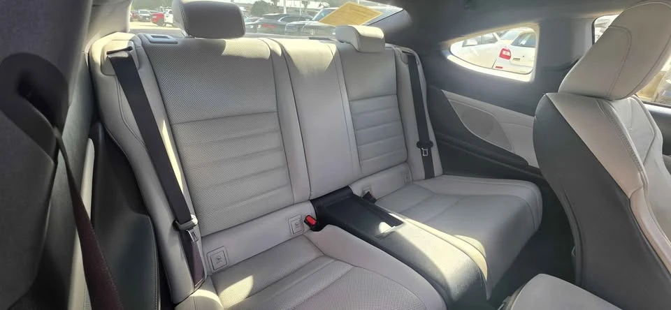 2015 Lexus RC - Image 4 of 20