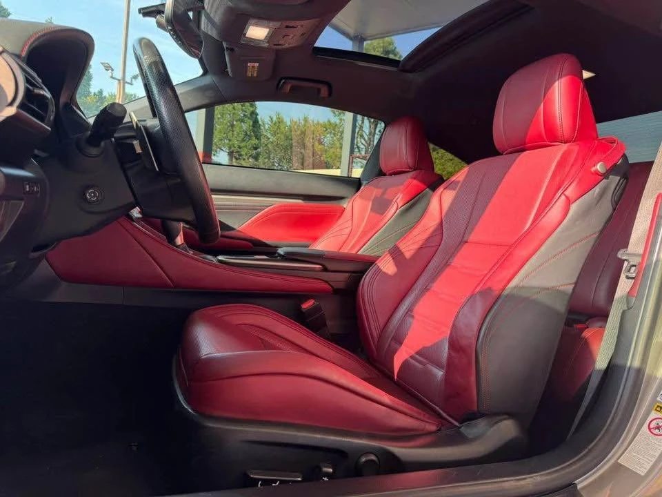 2015 Lexus RC - Image 12 of 20