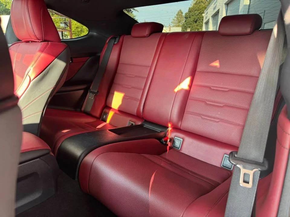 2015 Lexus RC - Image 13 of 20