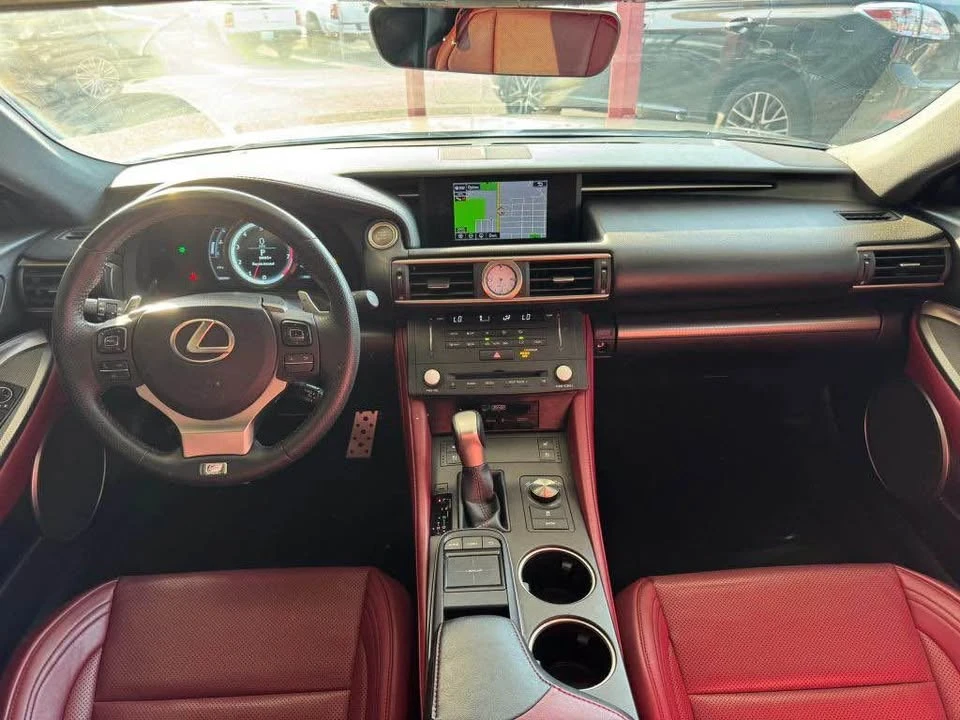 2015 Lexus RC - Image 9 of 20