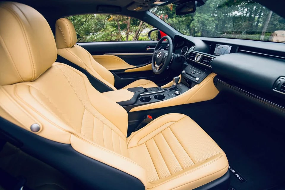 2015 Lexus RC - Image 5 of 20