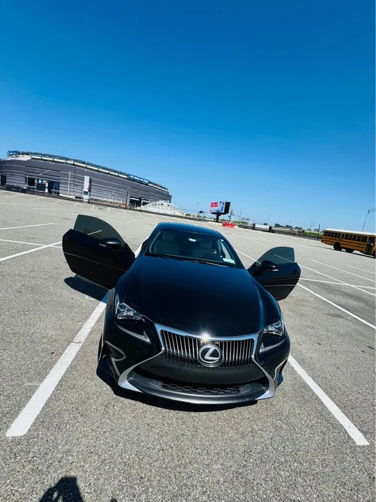 2015 Lexus RC - Image 3 of 20