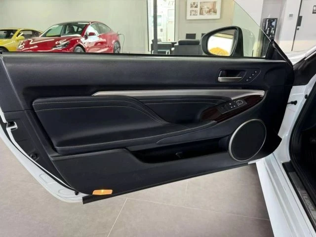 2015 Lexus RC - Image 21 of 21