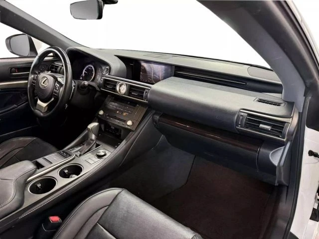 2015 Lexus RC - Image 14 of 21