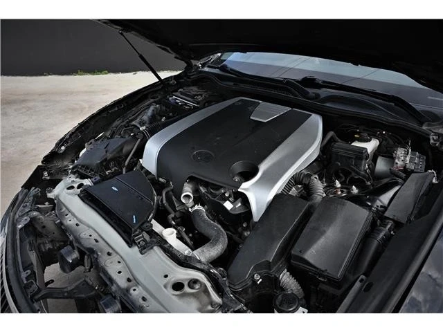 2015 Lexus RC - Image 14 of 15